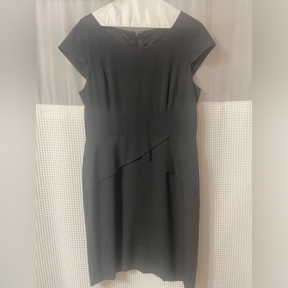 Calvin Klein Dresses & Skirts - Beautiful Calvin Klein dress